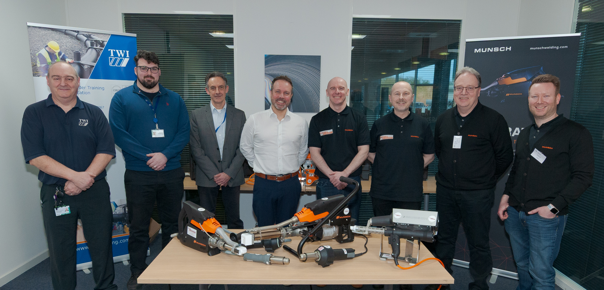 Tony Kraus, Dan Kearney, Mike Troughton, Scott Andrews (TWI) joined by Liam Flynn and Mark Barnes (Barnes Plastic Welding), and Dirk Klauser and Philipp Hehl (Munsch)